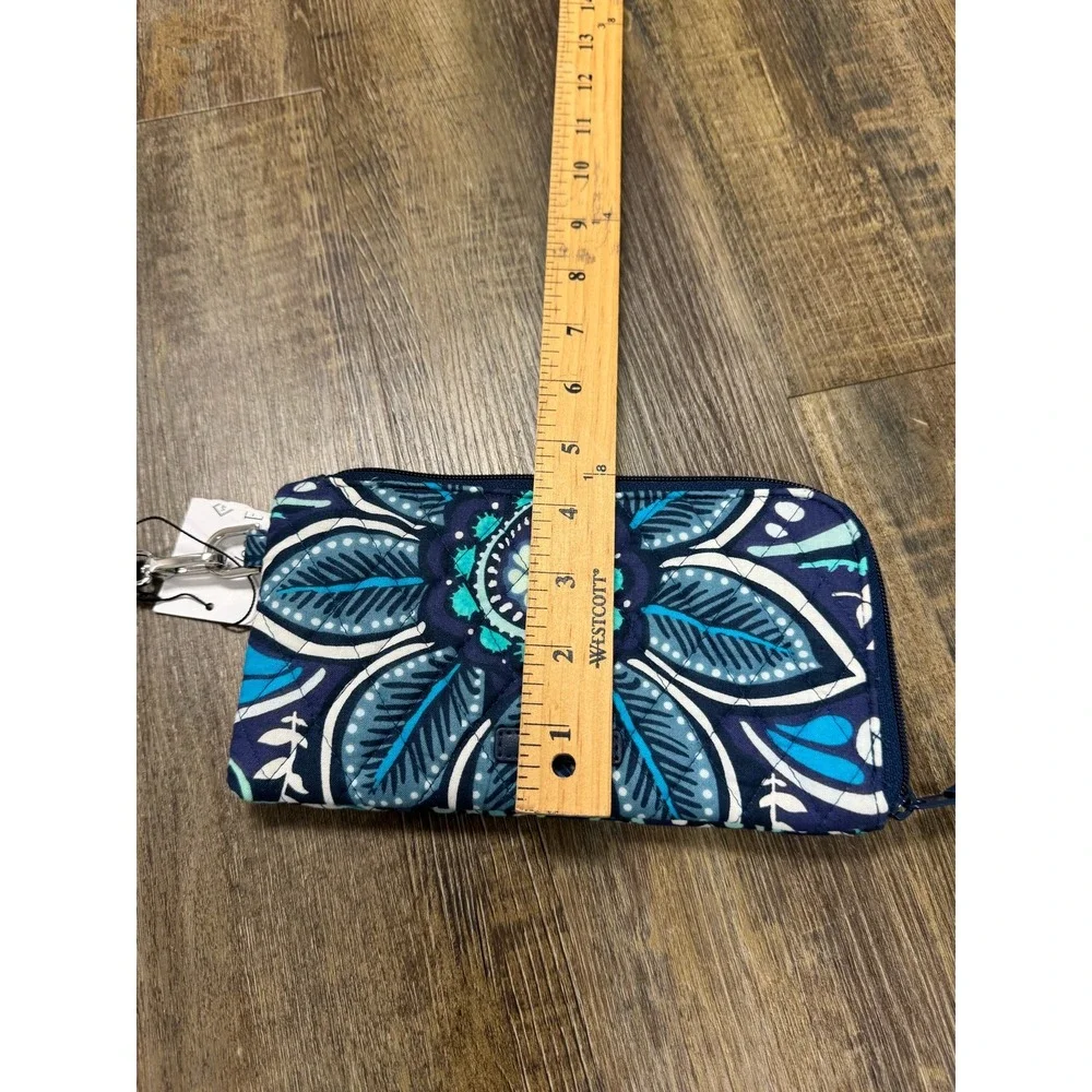 Vera Bradley RFID Tech Wristlet Blue Island Medallion Quilted Zip Wallet NWT